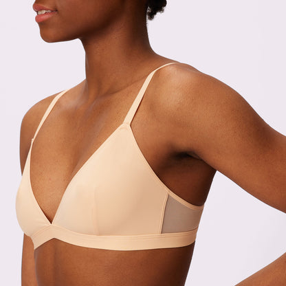 Dream Fit Triangle Bralette | Ultra-Soft Re:Play | Archive (Sand)