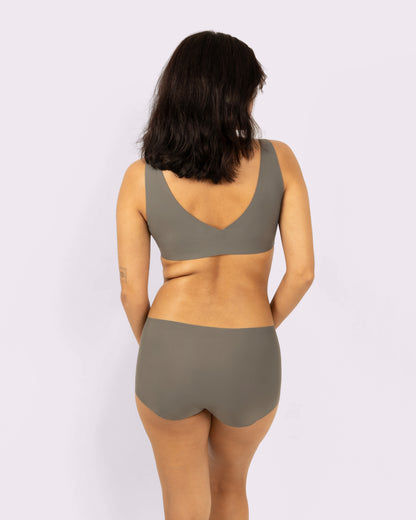 Support Lift Plunge Bralette | Seamless Universal (Smokescreen)