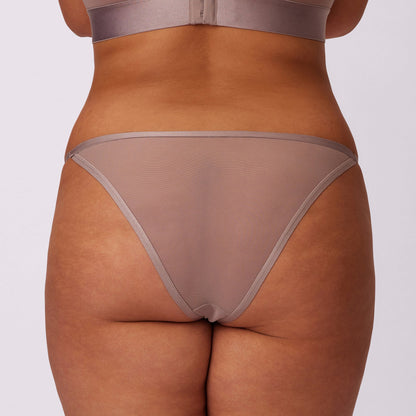 String Cheeky | Silky Mesh | Archive (Sandcastle)